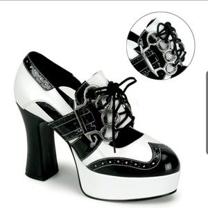 Brass Knuckle Patent Black & White Platform | EUC